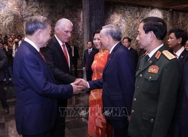 BÍ THƯ THỨ NHẤT, CHỦ TỊCH NƯỚC CUBA CHỦ TRÌ LỄ ĐÓN CHÍNH THỨC TỔNG BÍ THƯ, CHỦ TỊCH NƯỚC TÔ LÂM