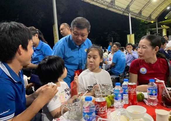 Người nghèo, công nhân lao động khó khăn vui đón tết